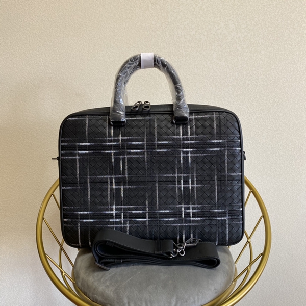 ボッテガヴェネタバッグ着用イメージ